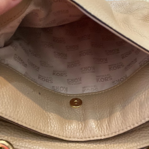 Vintage Michael, Kors, HALLIE, leather shoulder bag Crossbody SHOULDERBAG​ - Picture 9 of 13